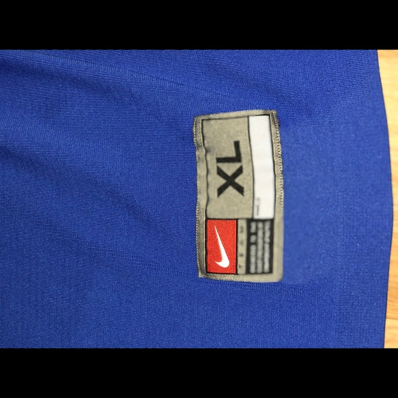 Nike Dri Fit - Picture 4 of 7